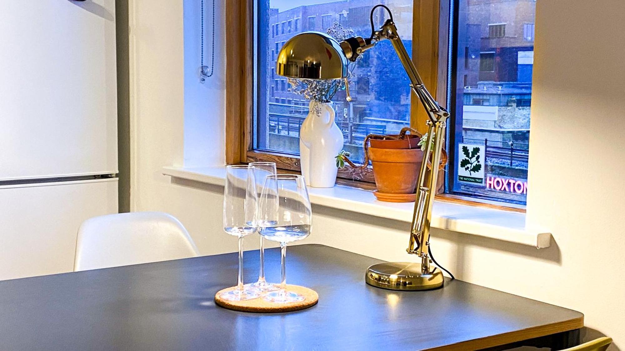 2 Bed Shoreditch Home With Parking London Bagian luar foto