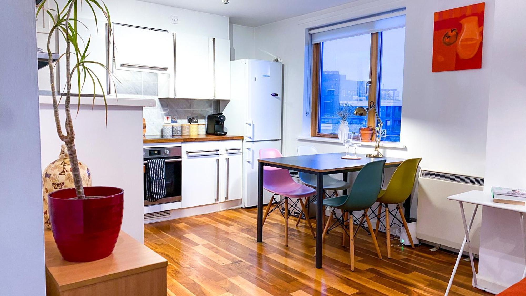 2 Bed Shoreditch Home With Parking London Bagian luar foto